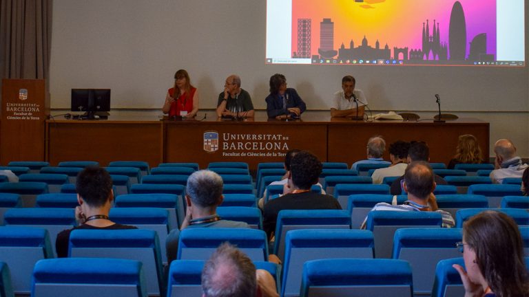 (From left) Maria Gema Llorens and Santiago Giralt at the kickoff of the DRT meeting organized by GEO3BCN-CSIC, the University of Barcelona, and the Autonomous University of Barcelona.