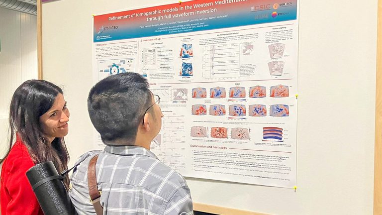 Paula Herrero Barbero presenting a poster at the European General Assembly in Vienna.